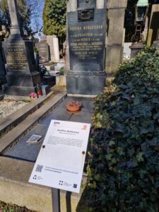 Fotografie hrobu: Josefina Nyklesová